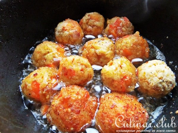 Колобки из спагетти с сыром