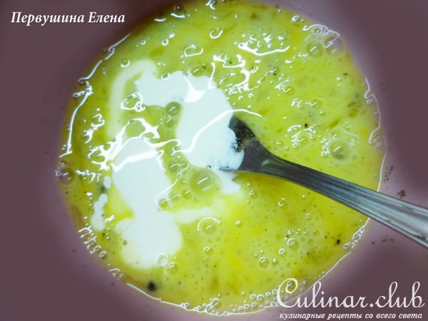 Слойки заливные с картофелем и сливами