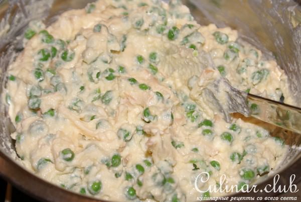 Мини-запеканки с зелёным горошком и сыром