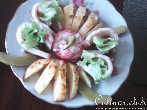 Запеченая картошка с беконом.