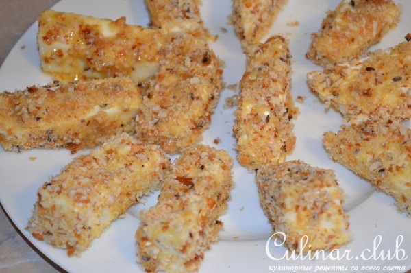 Жареный сыр с БРУСНИЧНЫМ СОУСОМ Darbo