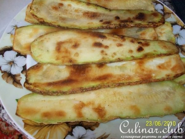 Рулетики из кабачков