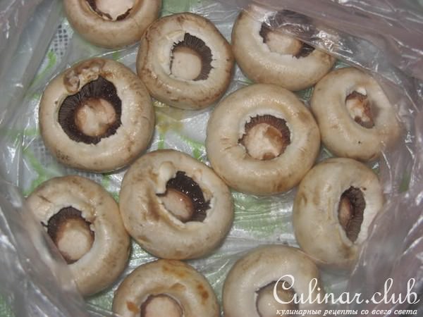 Котлетки в маринованных шампиньонах