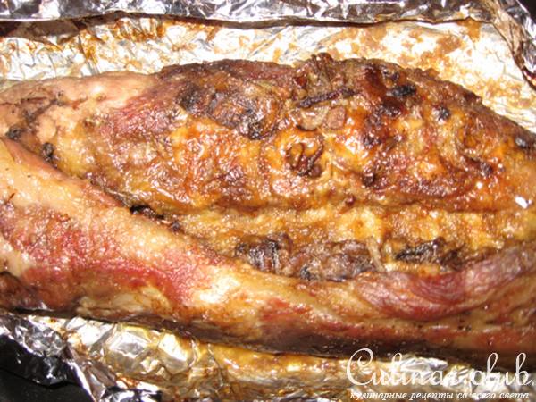 Мясной рулет с грибами