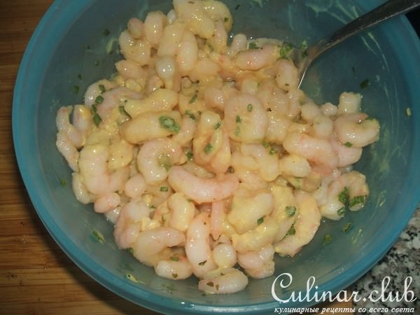 рыбные роллы с креветками в соусе