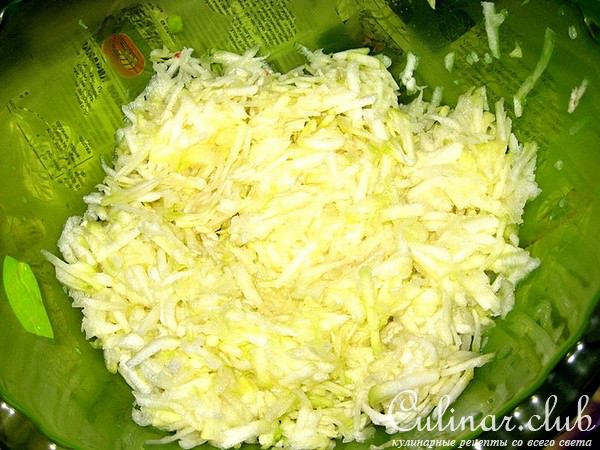 Кабачковые оладушки с соусом(вариант) 