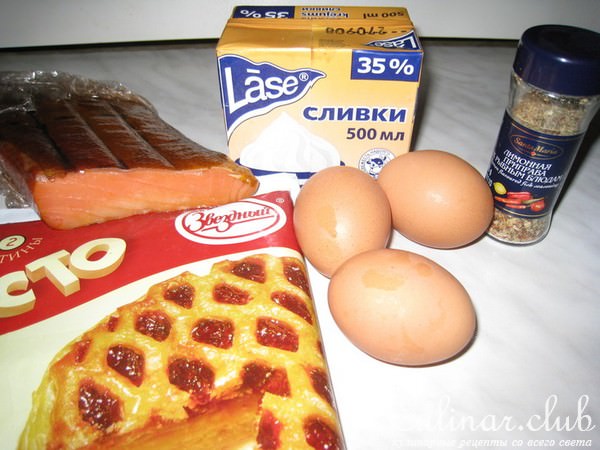 Мини-запеканки из копченой лососины