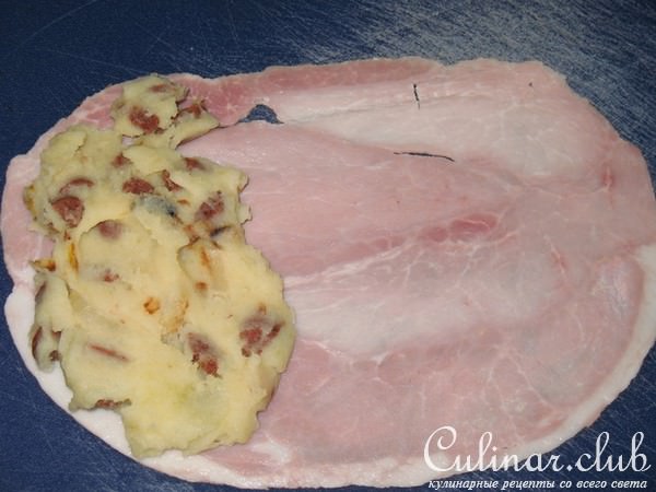 Ветчинные рулетики с картошкой и колбасками
