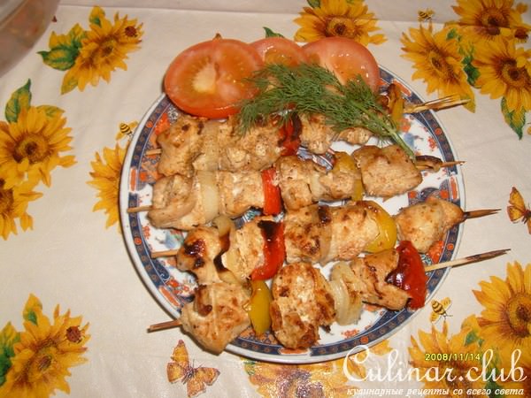 Просто - шашлык из куриного филе.