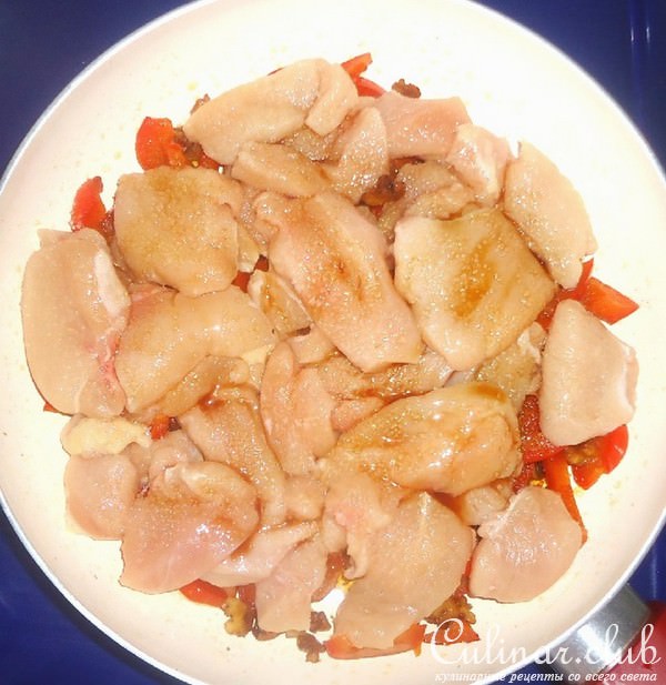 Пикантная курочка с грецкими орехами