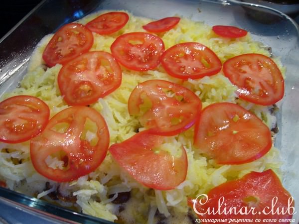 Картофельно-грибная запеканка на хрустящих хлебцах