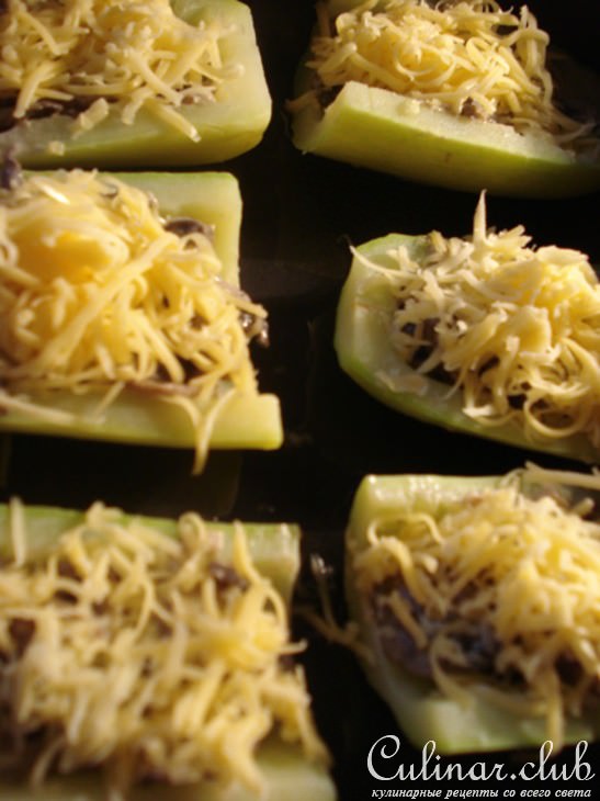 Лодочки из кабачков с грибами