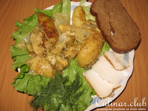 Картофель запечённый под соусом