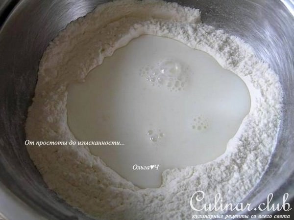 Содовый хлеб с колбасой и сыром