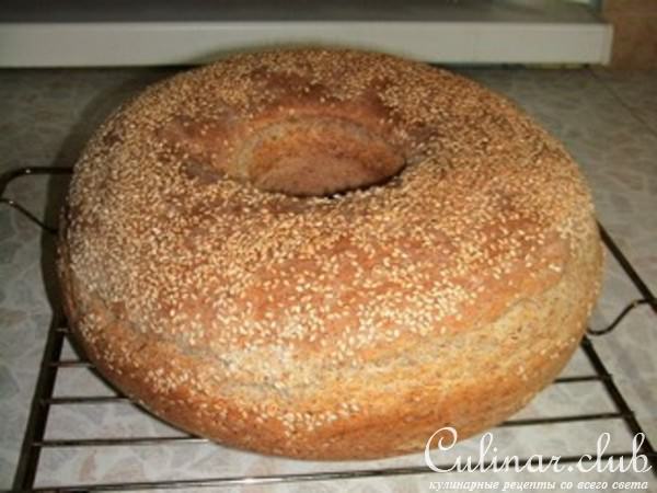 Калач домашний с ржано-пшеничной клетчаткой и кунжутом 