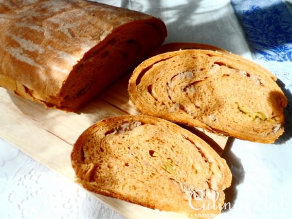 Закусочный хлеб с тунцом,оливками,сыром,на томатном соке Томато Густо.