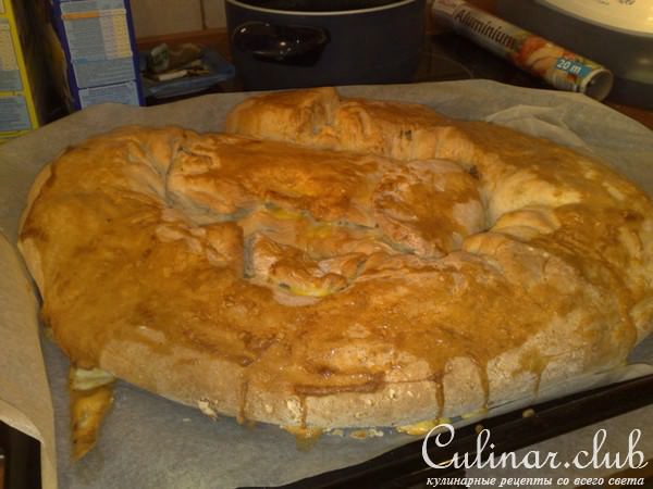 Крендель с беконом и яйцом