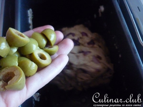 Постный хлеб с оливками