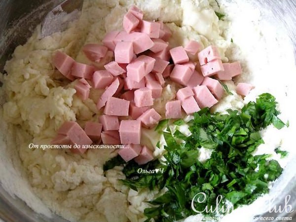 Содовый хлеб с колбасой и сыром