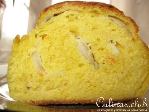 Тыквенный хлеб с репчатым луком и семечками