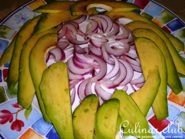 Салат "Морской" под соусом карри