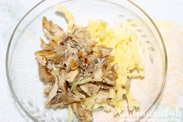 Рулетики из цуккини с курицей и сыром на зерновых краюшках