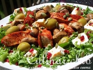 Салат из куриных грудок 