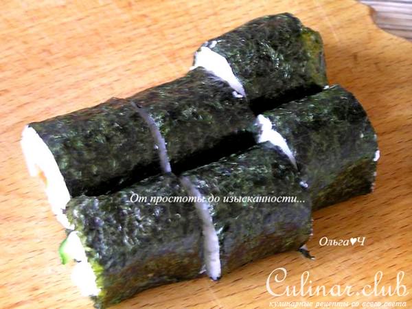 Роллы с лососем и огурцом