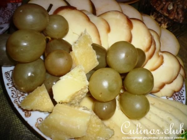 Сырная тарелка в стиле модерн