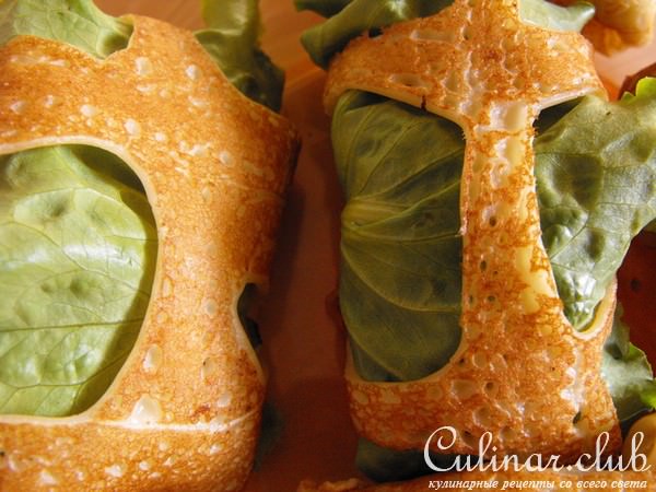 Блинчики "в сеточку" с начинкой.