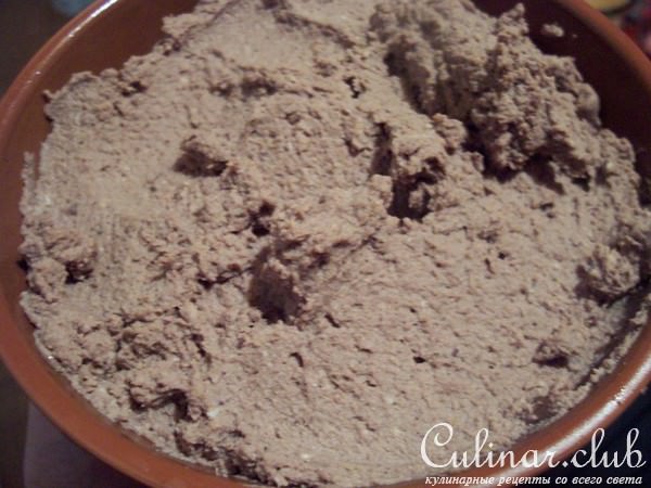 Нежный паштет из куриной печени и сердечек