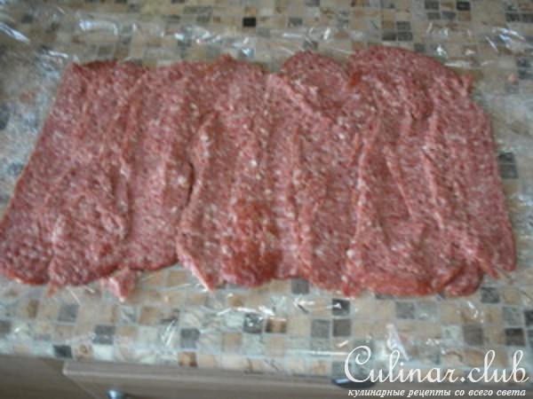 Колбасно-сырный рулетик