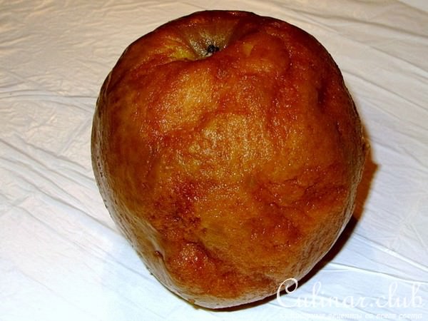 Конфеты из куриной печени в ржаной земле с яблочной начинкой