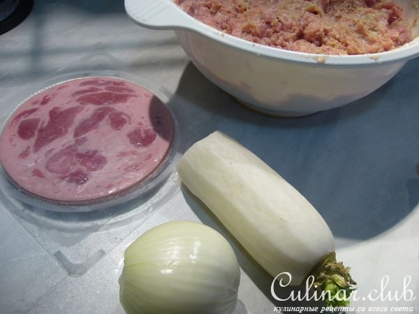 Мясной батон с дайконом и ветчиной