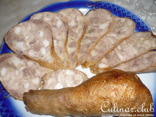 Гусиные шейки фаршированные.Колбаса домашняя.