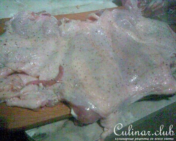 Куриный рулет с орехами