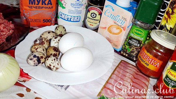 Мясные кексы с чечевичной мукой, перепелиными яйцами и жгучим перцем