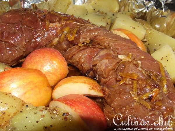 маринованная свиная вырезка запеченная с картошкой
