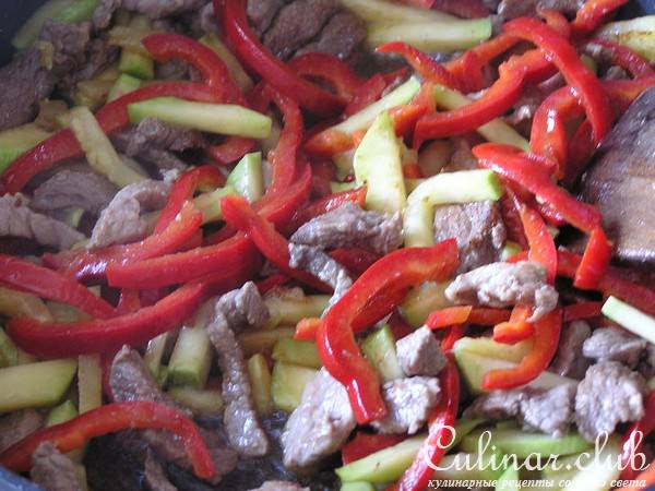 Кабачки с рисовой лапшой почти по-китайски. ФМ -эстафета.