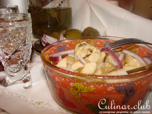 Белые грибы соленые (квашенные).