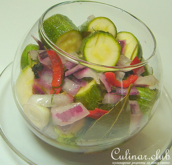 Маринованные кабачки (очень быстро)