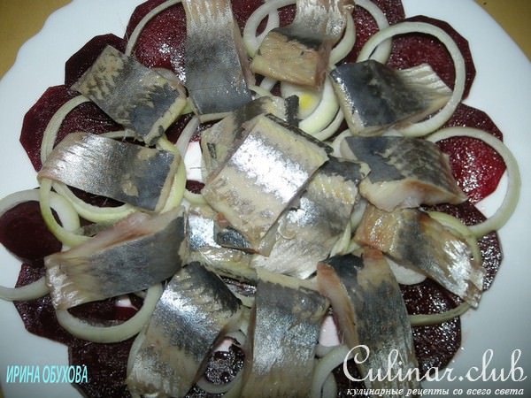 Салат из селедки и свеклы под апельсиновым соусом