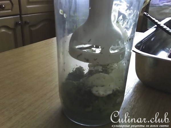 Суфле из лосося с кремом из авокадо