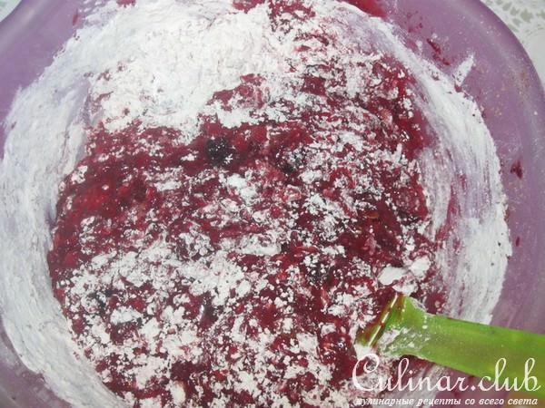Кекс свекольный с изюмом и семечками