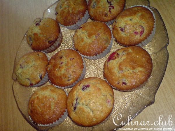 Кексы из марципана и клюквы