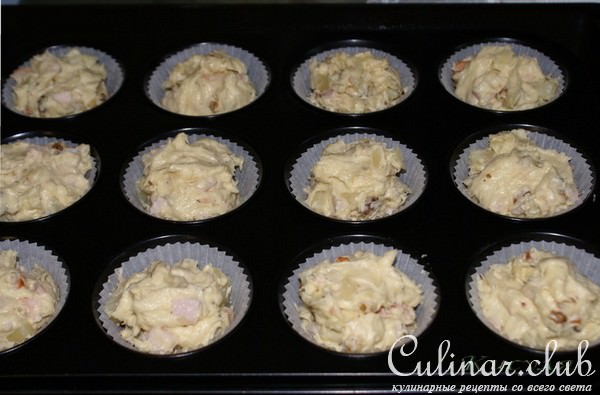 Маффины с ветчиной, ананасом и грецкими орехами