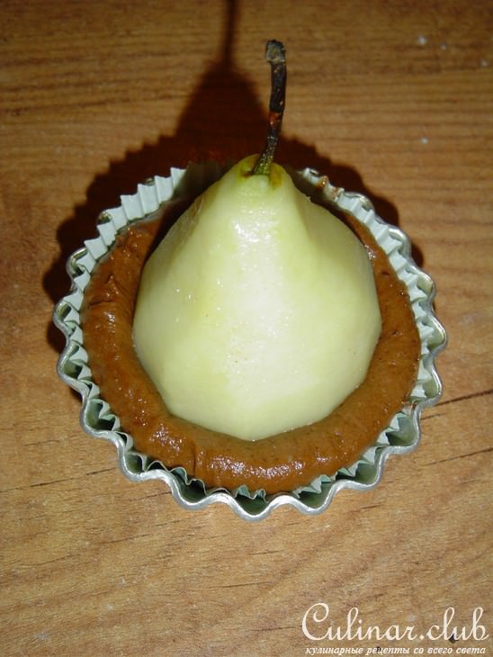 Маффины с грушей и шоколадом