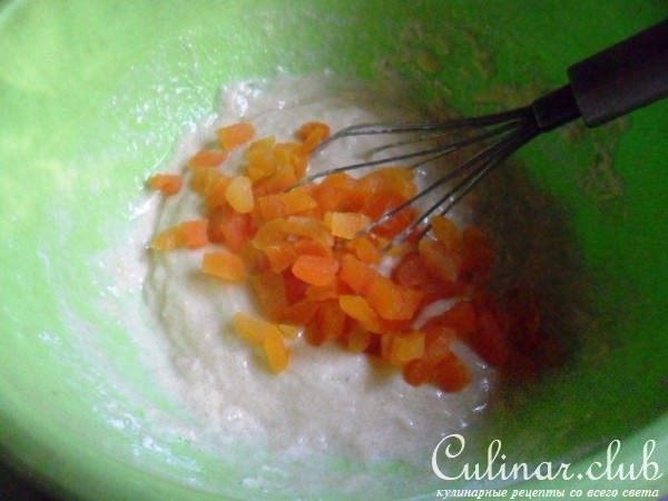 Йогуртовый кекс с курагой