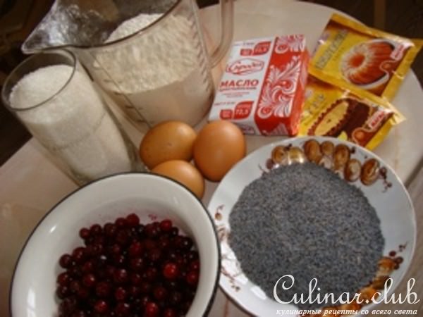Клюквенный кекс с маком