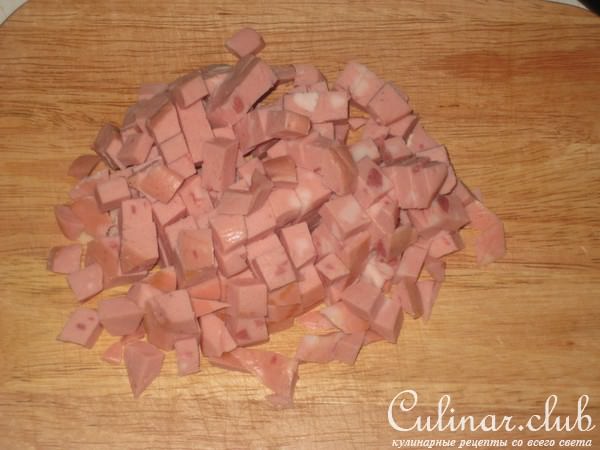 Маффины закусочные с колбасой и сыром.